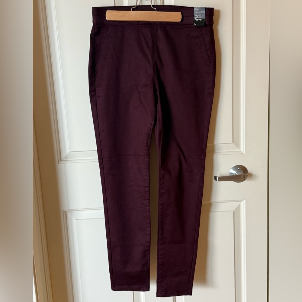 NWT SoHo Deep plum Leggings size L